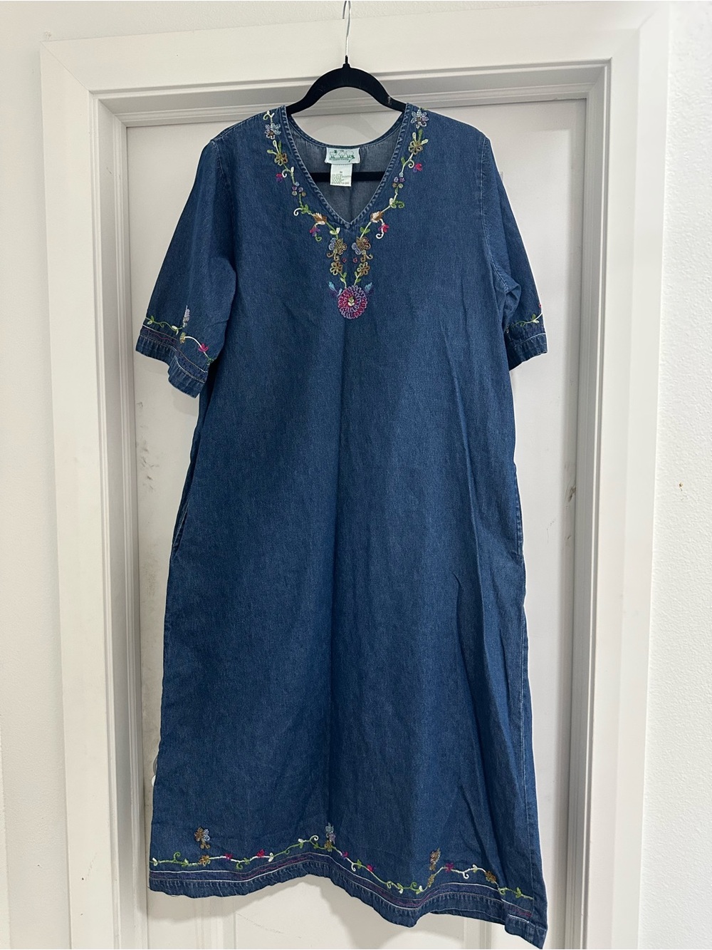 Quacker Factory Denim Beaded Embroidered Dress Women Size Medium Pockets